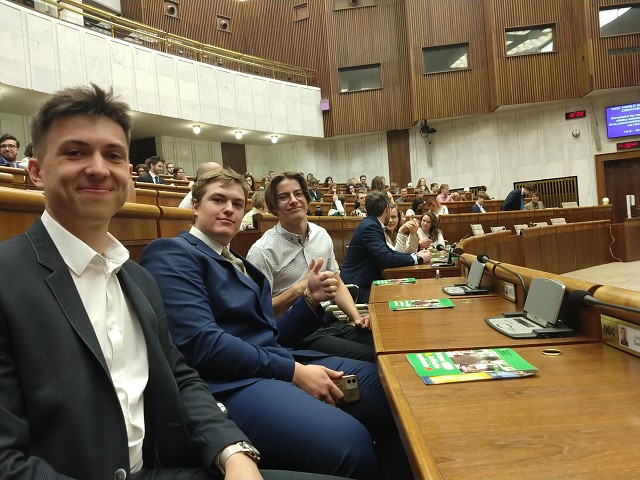 Debatný turnaj