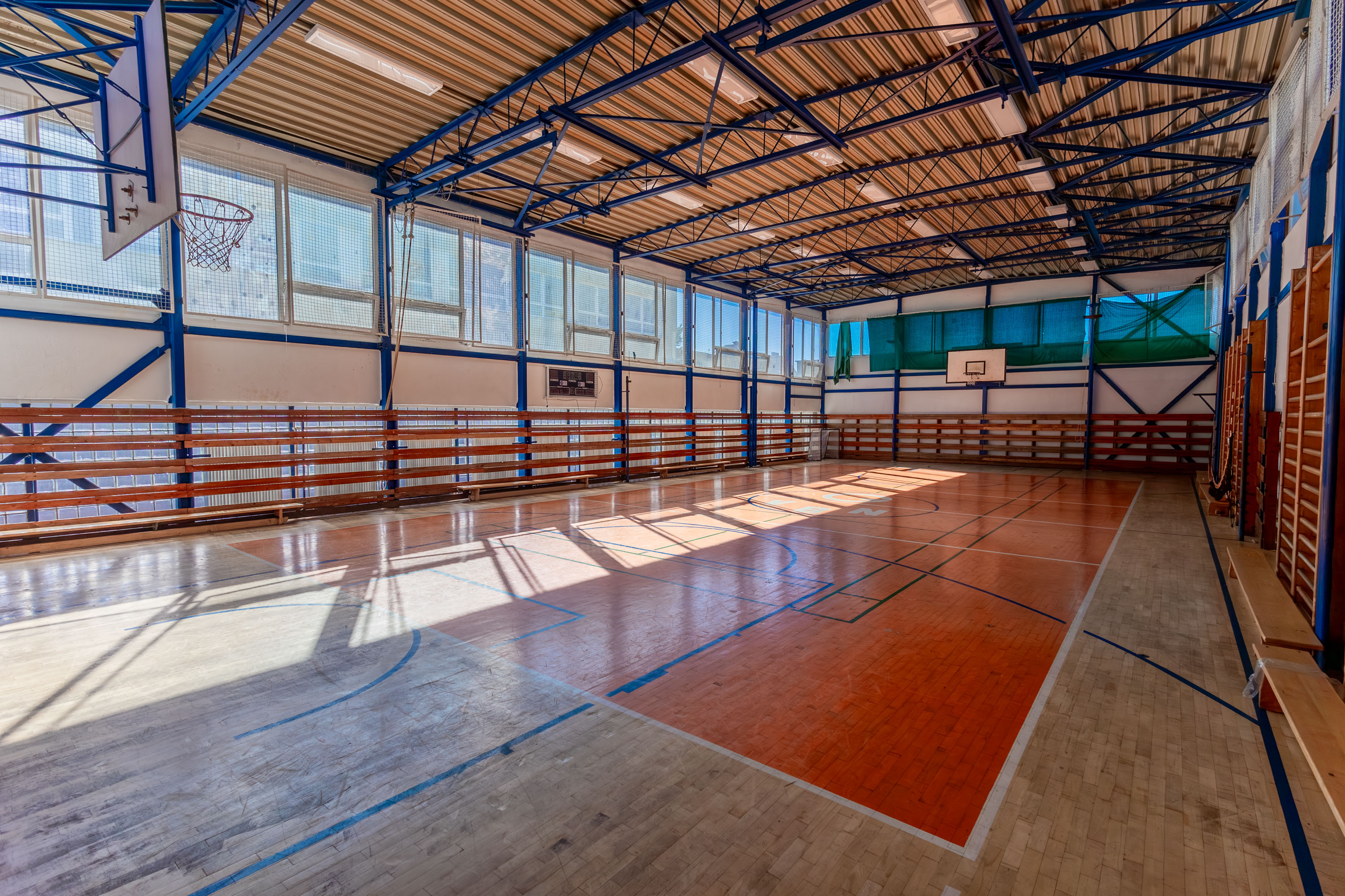 Veľká telocvičňa gymnázia GVBN Prievidza – športová hala pre basketbal, volejbal a gymnastiku