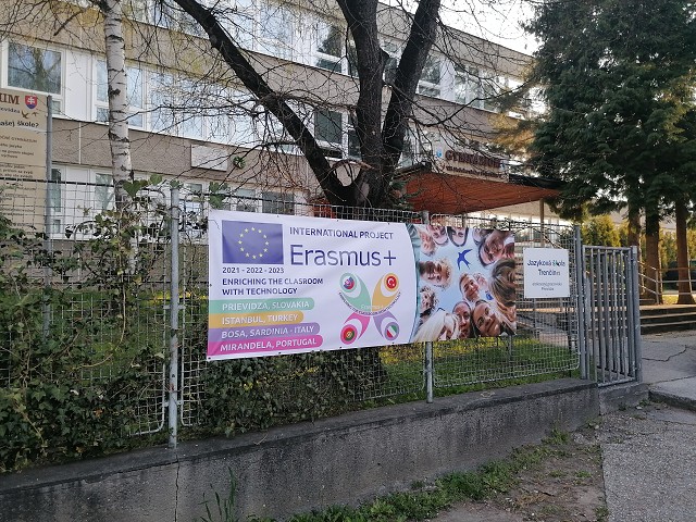 štvrtok 21. apríla 2022 7:16:51