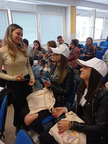 pondelok 30. mája 2022 15:04:39